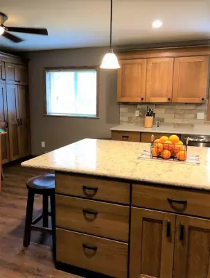 Artisan Quarterswan Oak Kitchen Renovation — Kitchen Remodeling project by Designs By Karen
