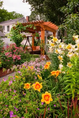 Chalet - Landscape Maintenance in Willmette, IL