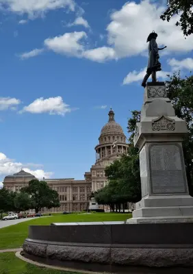 Yarrow Landscaping - Landscape Construction in Austin, TX