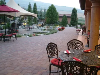 Western Interlock - Retaining Wall Construction in Rickreall, OR