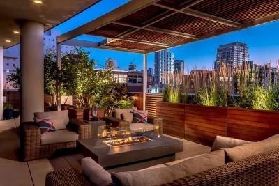 Superior Terrace by Chicago Specialty Gardens, Inc.