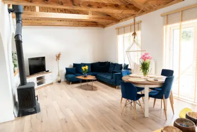 E Glenrosa Ave - Complete Home Renovation — Design-Build Services project by Bayside Home Improvement LLC