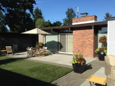 Beaverton Mid-Century Modern — Landscape Design project by Chinick Landscaping & Nursery