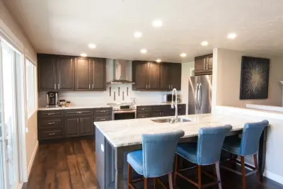 Gale-Rew Construction Renovation-Leliefeld by Gale Rew Construction, Inc.