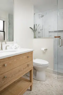 Guest Bathroom 1: Gallery House — Design-Build Services project by Armitage Interiors - Home Design & Renovation
