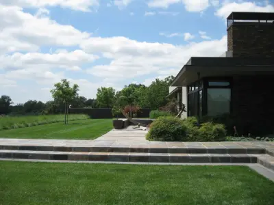 Modern Bluff Home — Landscape Design project by Westfall Design Studio