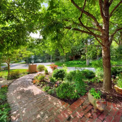 Creative Outdoor Spaces - Landscape Construction in Prairie Village, KS