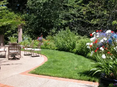 Crimson and Emerald - A Home — Landscape Design project by Stangeland And Associates