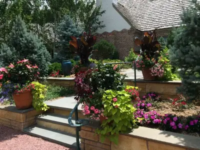 Del's Garden Center - Design-Build Services in Spencer, IA