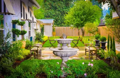 Laurie Sager and Associates Landscape Architects - Patio Design & Installation in Jacksonville, OR