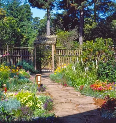 Christiansen-Arner Sculpture and Landscape Design - Stone & Concrete Installation in Mendocino, CA