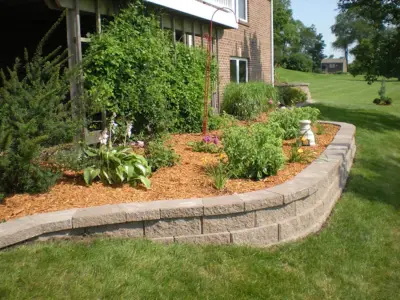 Green Acres Garden Center - Landscape Construction in Indianola, IA