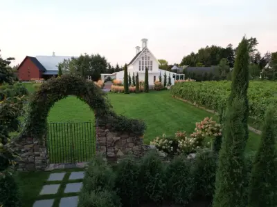 NAPA LOCATION (MN) — Landscape Design project by HOLMGREN Luxury Exterior Design