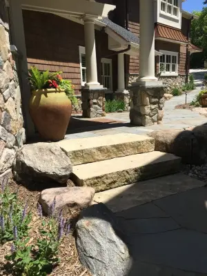 Okoboji Charm — Landscape Design project by Del's Garden Center