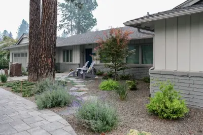 Perry Lane Ranch House — Landscape Design project by Pacific Garden Design