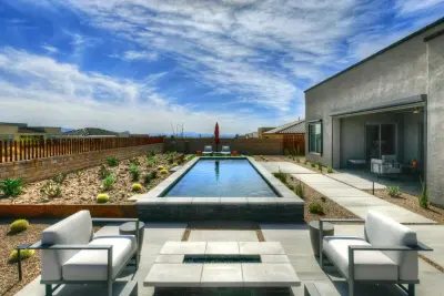 Contemporary Rustic — Landscape Design project by Denomy Designs