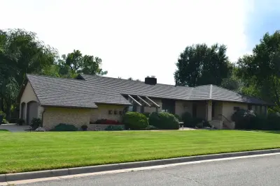 A-r Roofing LLC - Window Installation & Replacement in Wichita, KS
