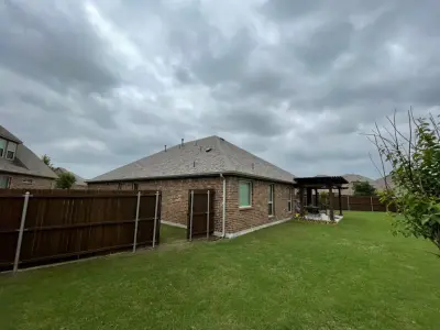 HonestRoof.com - Roofing & Gutter Services in Burleson, TX