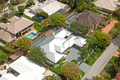 Istueta Roofing - Roofing & Gutter Services in Miami, FL