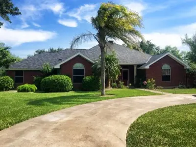 McAllen Valley Roofing Co. - Roofing & Gutter Services in Edinburg, TX