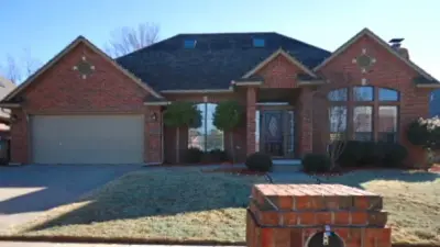 Petra Roofing Company, LLC - Roofing & Gutter Services in Oklahoma City, OK