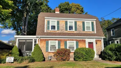 Waterman Building & Remodeling - Roofing & Gutter Services in Middleboro, MA