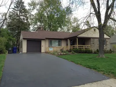 Assured Roof - Roofing & Gutter Services in Bexley, OH
