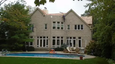 Swistun, Inc - Roofing & Gutter Services in Arlington Heights, IL
