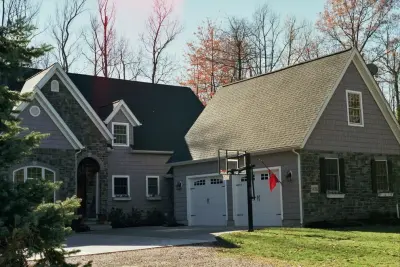RJK Roofing Solutions - Roofing & Gutter Services in Willoughby, OH