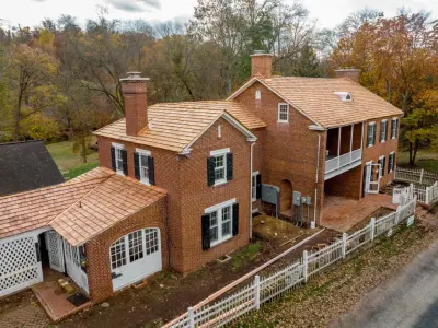 Middle Creek Roofing - Roofing & Gutter Services in Newmanstown, PA