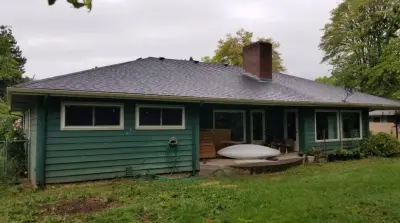 Alamo Roofing Llc - Roofing & Gutter Services in Philomath, OR