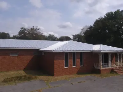 A & O Construction - Roofing & Gutter Services in Mcintyre, GA