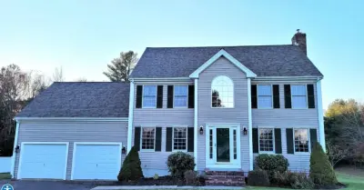 Waterman Building & Remodeling - Roofing & Gutter Services in Middleboro, MA