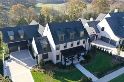Five Points Roofing Company - Roofing & Gutter Services in Franklin, TN
