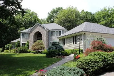 Klaus Larsen Roofing - Insulation Installation in Windham, CT