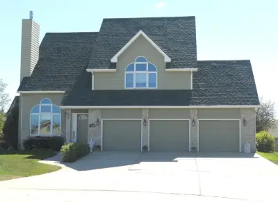 Christopherson Construction Co - Roofing & Gutter Services in Spencer, IA