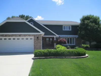 Pro Home Services Inc - Roofing & Gutter Services in Glen Ellyn, IL