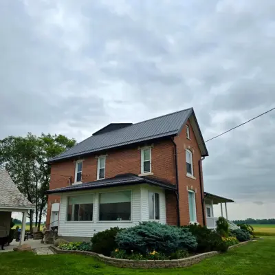 Indiana Metal Roofing Systems - Roofing & Gutter Services in Churubusco, IN