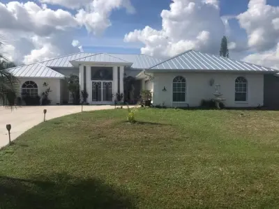 V & M Roofing INC - Roofing & Gutter Services in Lehigh Acres, FL