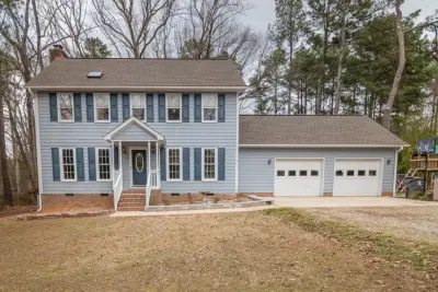 Doc's Roofing LLC - Roofing & Gutter Services in Chesterfield, VA