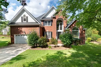 Doc's Roofing LLC - Roofing & Gutter Services in Chesterfield, VA