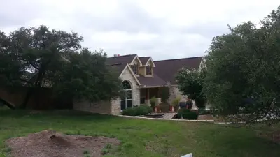 Hall's Roofing & Sheet Metal - Roofing & Gutter Services in Georgetown, TX