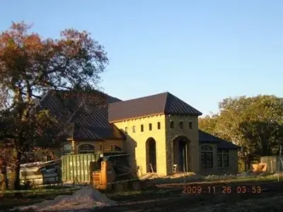 Hall's Roofing & Sheet Metal - Roofing & Gutter Services in Georgetown, TX