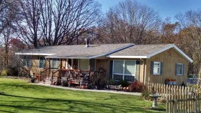 Peters Roofing - Roofing & Gutter Services in Toledo, IL