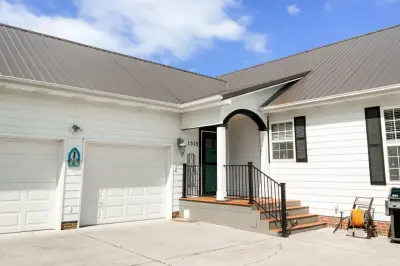 Green Home Installations - Fence Installation in Knoxville, TN