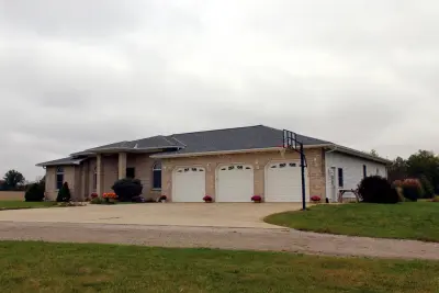 Newman Roofing - Roofing & Gutter Services in Sunbury, OH