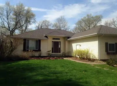 4 Seasons Roofing & Tree Removal, LLC - Roofing & Gutter Services in Bruce, WI