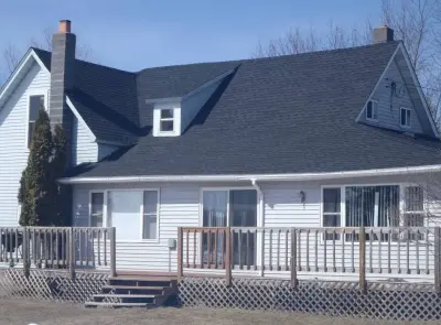 4 Seasons Roofing & Tree Removal, LLC - Roofing & Gutter Services in Bruce, WI