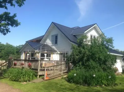 4 Seasons Roofing & Tree Removal, LLC - Roofing & Gutter Services in Bruce, WI