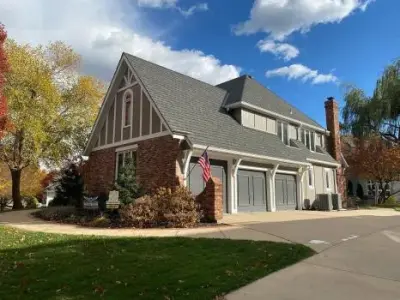 Marquee Roofing LLC - Roofing & Gutter Services in Raymore, MO